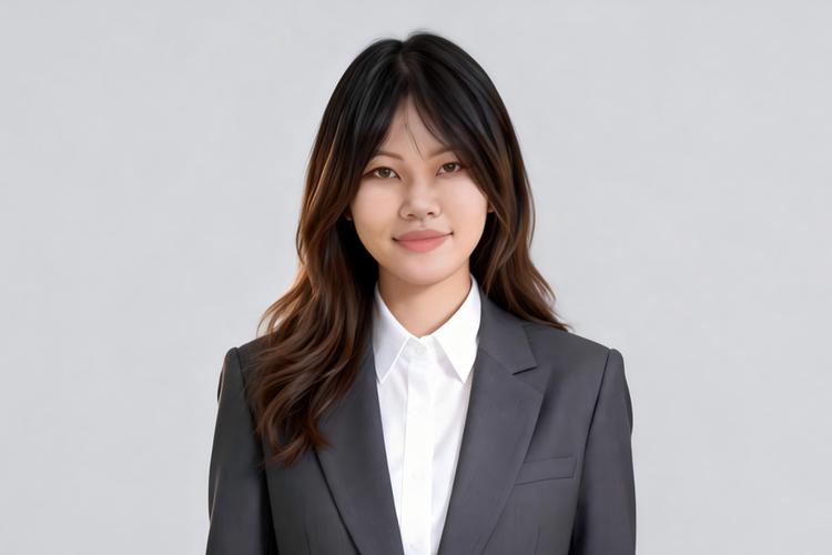 在校期间系统掌握影视后期与特效制作核心技术,毕业后迅速成长为团队